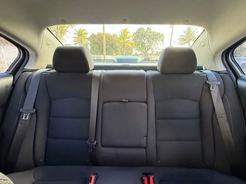 Used 2016 Chevrolet Cruze LT image 13