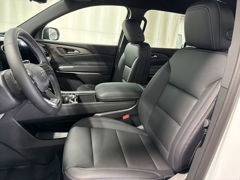 New 2026 Chevrolet Traverse LT w/ Midnight/Sport Edition image 5