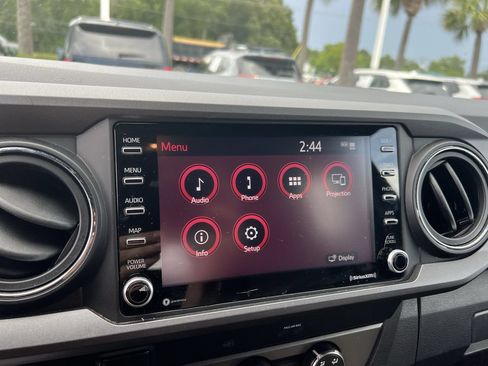 Used 2020 Toyota Tacoma TRD Sport AWD/4WD image 24