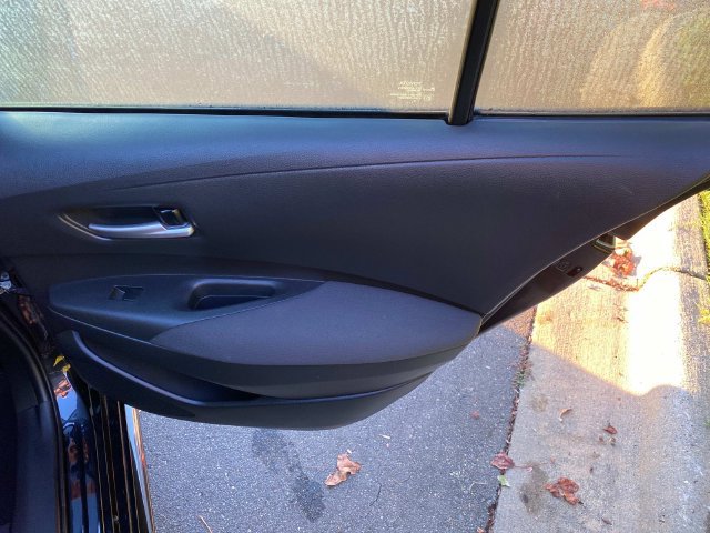Used 2021 Toyota Corolla LE FWD image 33