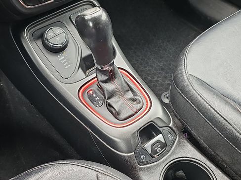 Used 2019 Jeep Compass Trailhawk image 24