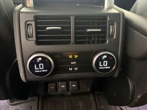 Used 2023 Land Rover Discovery HSE R-Dynamic AWD/4WD image 23