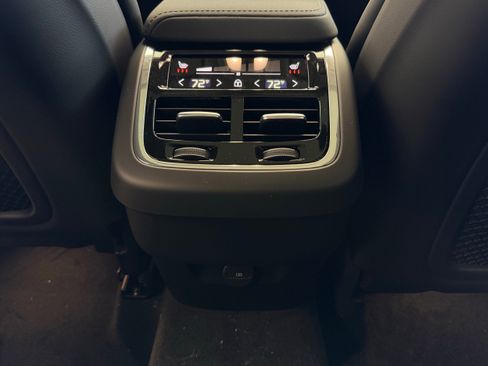 New 2026 Volvo XC60 B5 Ultra w/ Protection Package Premier AWD/4WD image 31