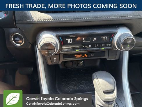 Used 2019 Toyota RAV4 XLE AWD/4WD image 10