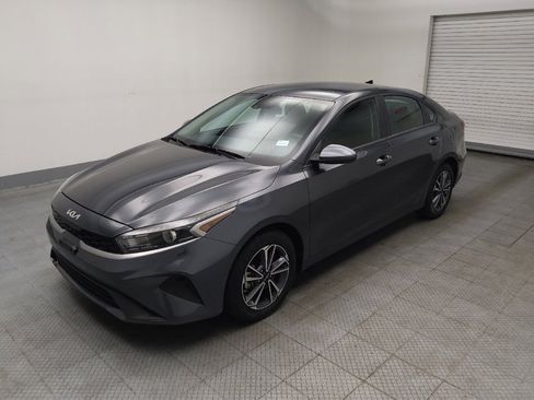 Used 2024 Kia Forte LXS FWD image 2