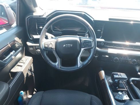 Used 2022 Chevrolet Silverado 1500 RST AWD/4WD image 16
