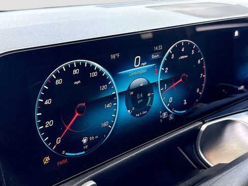 Used 2022 Mercedes-Benz GLB 250 image 12