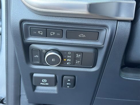 Used 2022 Ford F150 Raptor w/ Raptor 37 Performance Package image 37