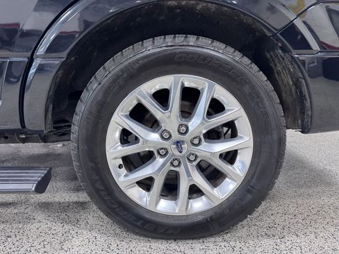 Used 2017 Ford Expedition Limited w/ Equipment Group 301A AWD/4WD image 15