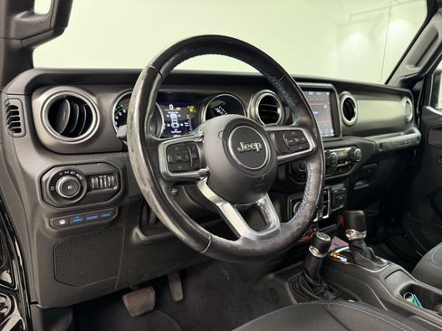 Used 2021 Jeep Wrangler Unlimited Rubicon 4xe w/ Dual Top Group AWD/4WD image 18