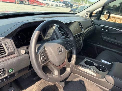 Used 2024 Honda Ridgeline Sport image 4