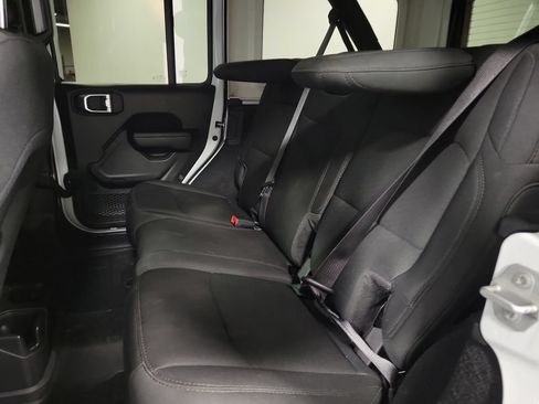 Used 2022 Jeep Wrangler Unlimited Sport AWD/4WD image 29