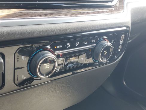 Used 2025 Chevrolet Silverado 1500 LT image 27