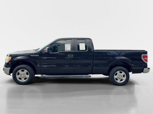 Used 2010 Ford F150 XLT image 2