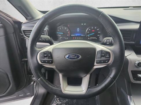 Used 2023 Ford Explorer XLT w/ Equipment Group 202A image 11
