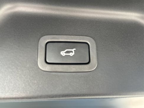 Used 2017 Land Rover Range Rover HSE image 25