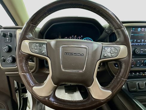 Used 2018 GMC Sierra 1500 Denali w/ Denali Ultimate Package AWD/4WD image 12