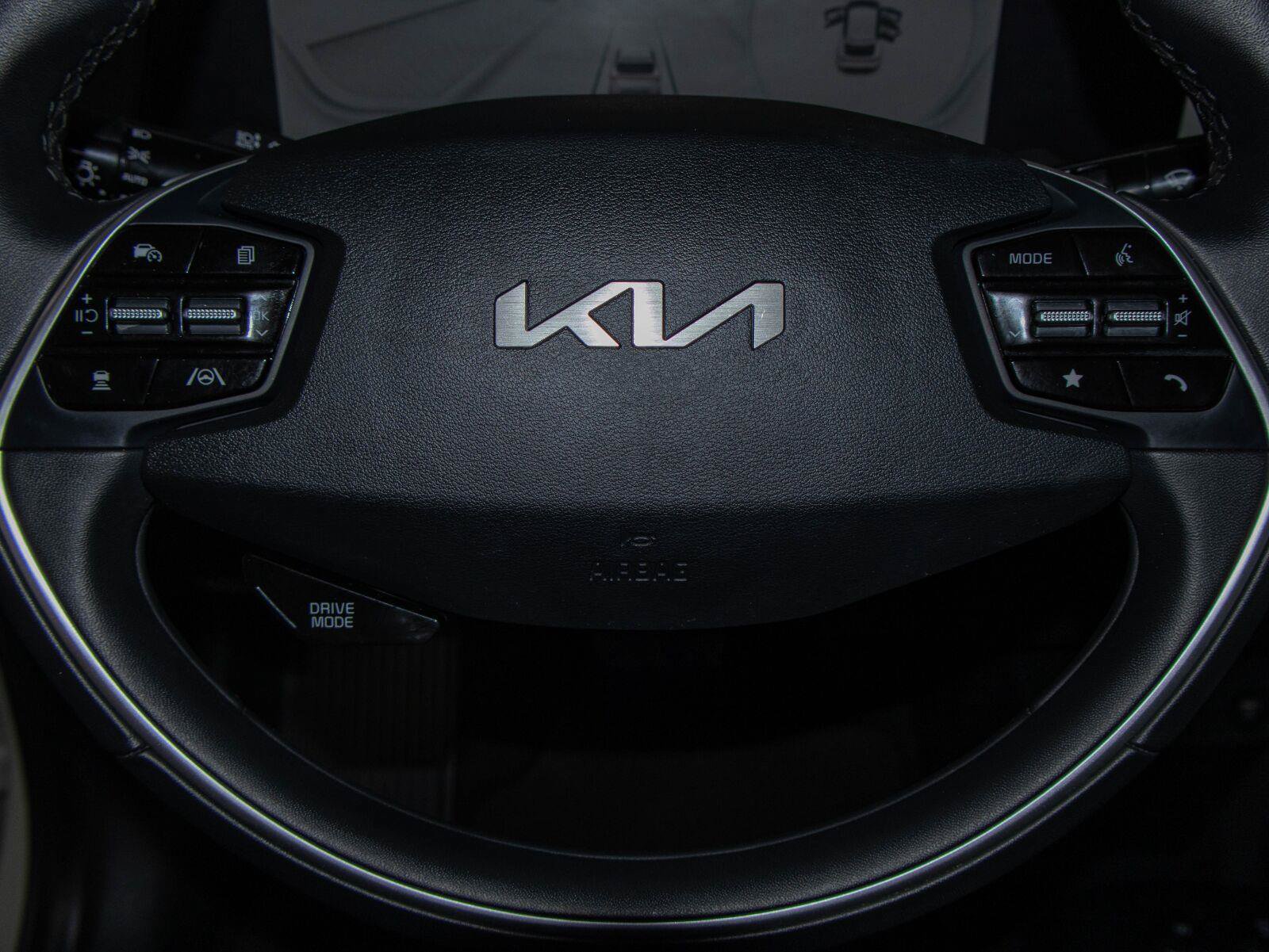 Used 2023 Kia EV6 Wind RWD image 12