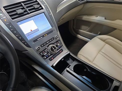 Used 2020 Lincoln MKZ AWD w/ Convenience Package image 25