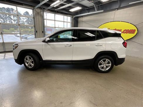 Used 2018 GMC Terrain SLE FWD image 2