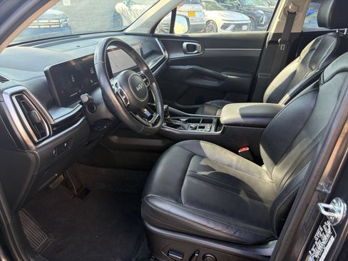 Used 2024 Kia Sorento S FWD image 24