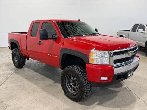 Used 2008 Chevrolet Silverado 1500 LT w/ Power Pack Plus AWD/4WD image 6