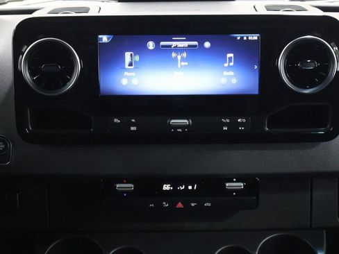 New 2025 Mercedes-Benz Sprinter 2500 image 18