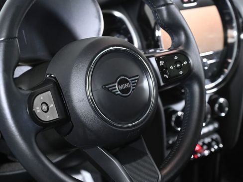 Certified 2022 MINI Cooper 4-Door Hardtop image 13