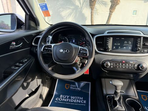 Used 2020 Kia Sorento FWD V6 image 20
