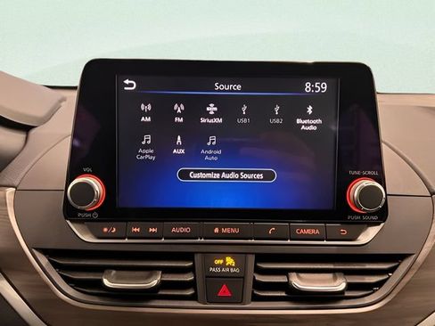 Used 2025 Nissan Altima 2.5 SV FWD image 16