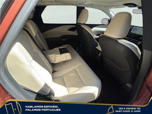 Used 2023 Lexus RX 350 Premium Plus w/ Cold Area Package FWD image 30