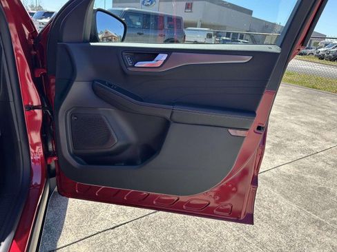 New 2025 Ford Escape Active w/ Active Premium Tech Pack image 14