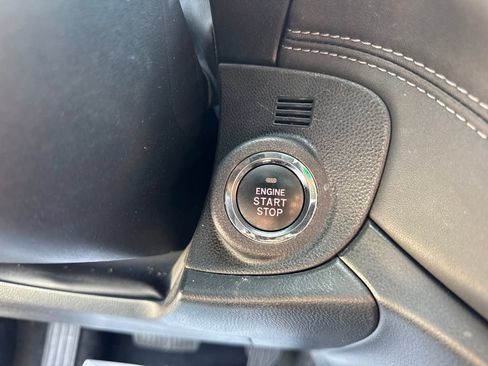 Used 2023 Subaru Outback Premium AWD/4WD image 27