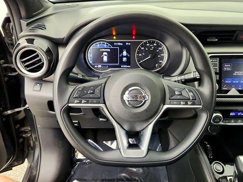 Used 2018 Nissan Kicks SV w/ Exterior Package FWD image 14
