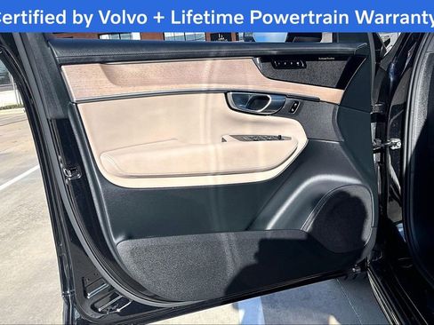 Certified 2025 Volvo XC90 B5 Plus image 24