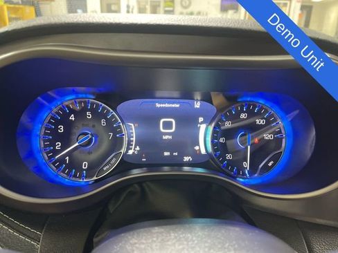 New 2026 Chrysler Pacifica Select image 15