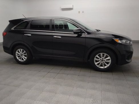 Used 2020 Kia Sorento FWD V6 image 11