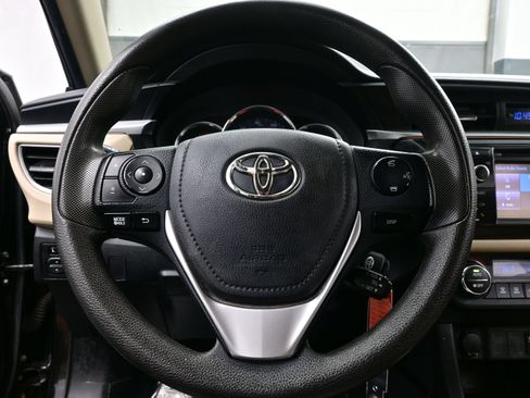 Used 2015 Toyota Corolla LE FWD image 24