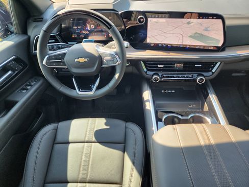 New 2026 Chevrolet Suburban High Country AWD/4WD image 22