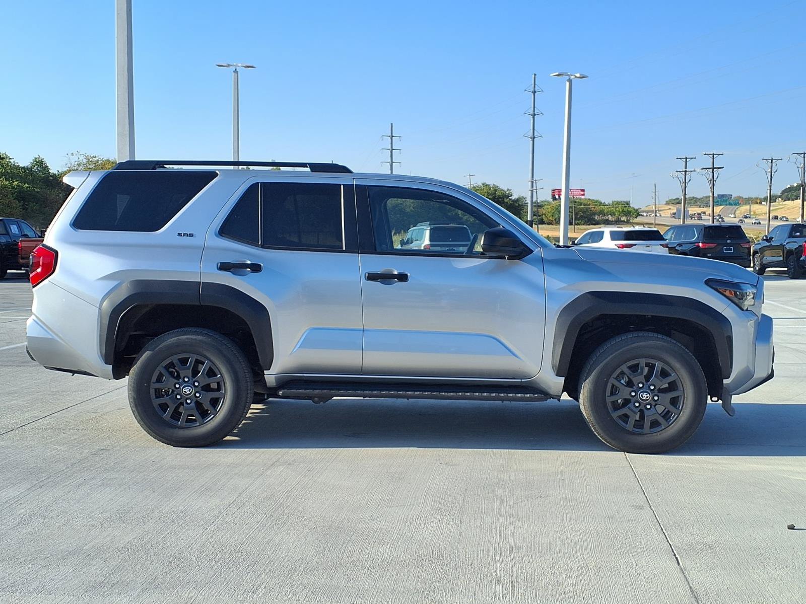 Used 2025 Toyota 4Runner SR5 AWD/4WD image 10