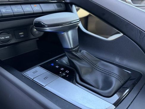 Used 2021 Hyundai Elantra SEL image 18