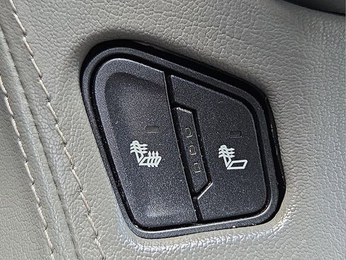 Used 2018 Chevrolet Tahoe LT AWD/4WD image 18