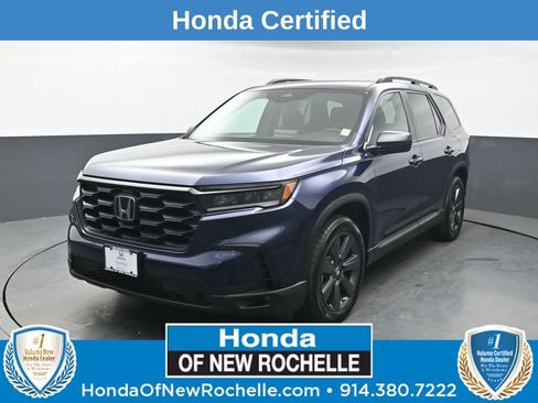 Used 2025 Honda Pilot Sport image 1