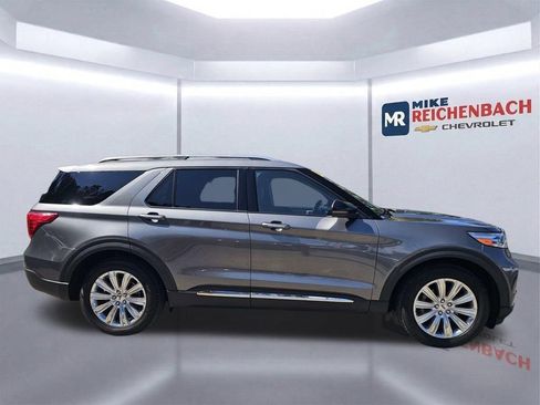 Used 2023 Ford Explorer Limited w/ Limited Technology Package RWD image 3