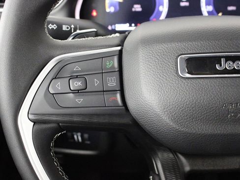 New 2025 Jeep Grand Cherokee L Laredo image 25