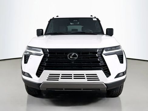 Used 2024 Lexus GX 550 image 2