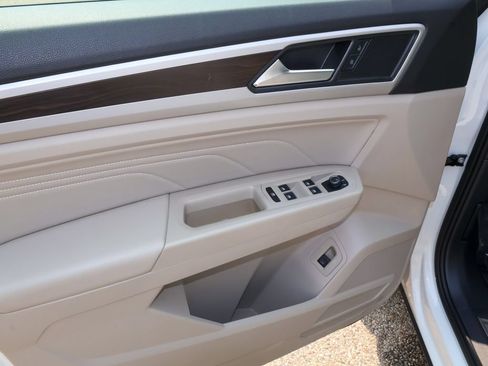Used 2023 Volkswagen Atlas SE w/ Panoramic Sunroof Package AWD/4WD image 15