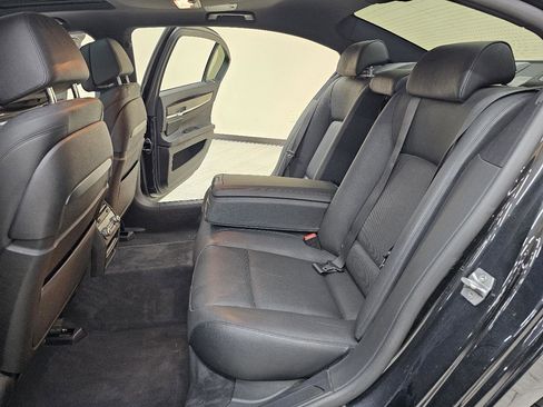 Used 2015 BMW 740Li image 25