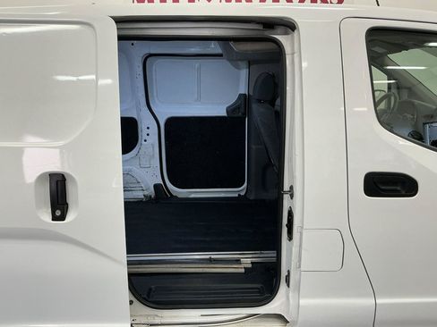 Used 2019 Nissan NV200 SV w/ Navigation Package FWD image 11