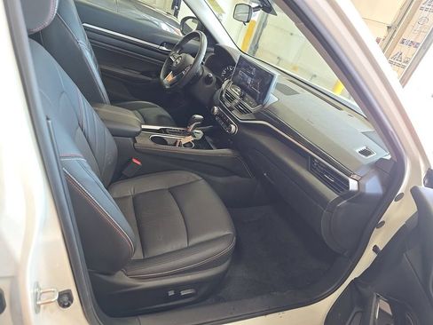 Used 2023 Nissan Altima 2.5 SR w/ SR Premium Package FWD image 14